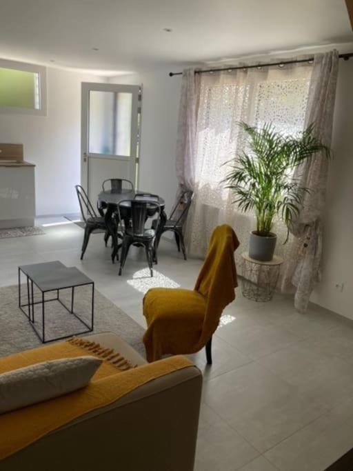 Le Gite Marie-Galante : Belle Maison D'Hotes Avec Acces Piscine En Ete Lanmeur Exterior photo